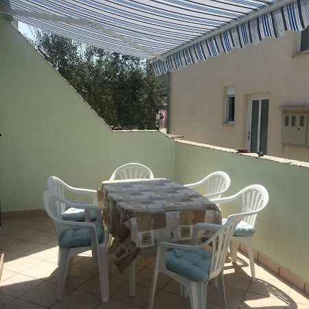 Obiteljski Apartman Filip U Blizini Plaze Za Djecu Palit Extérieur photo
