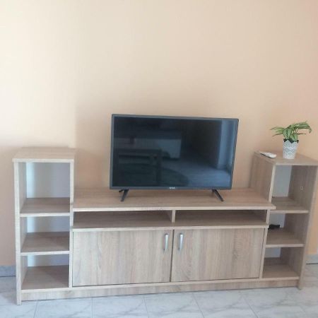 Obiteljski Apartman Filip U Blizini Plaze Za Djecu Palit Extérieur photo