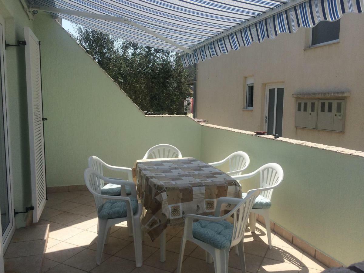 Obiteljski Apartman Filip U Blizini Plaze Za Djecu Palit Extérieur photo