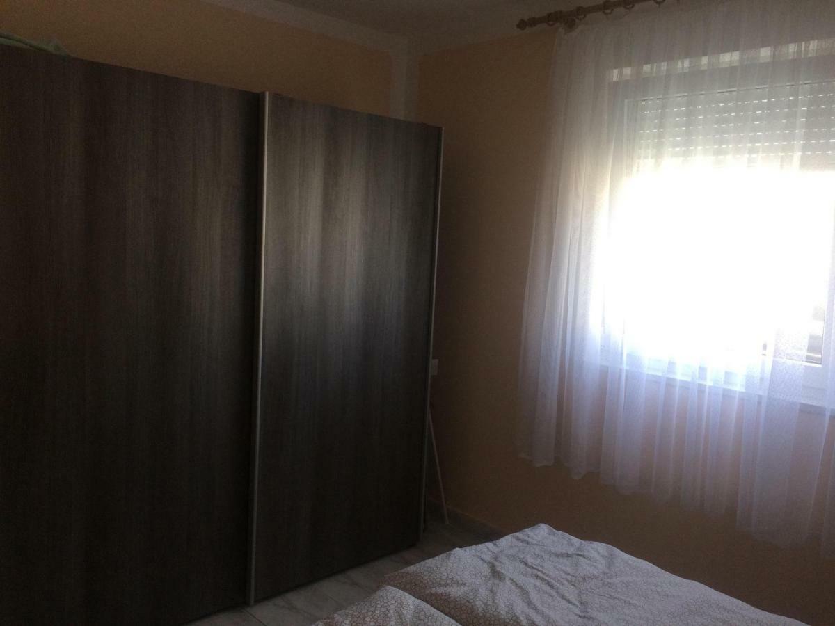 Obiteljski Apartman Filip U Blizini Plaze Za Djecu Palit Extérieur photo