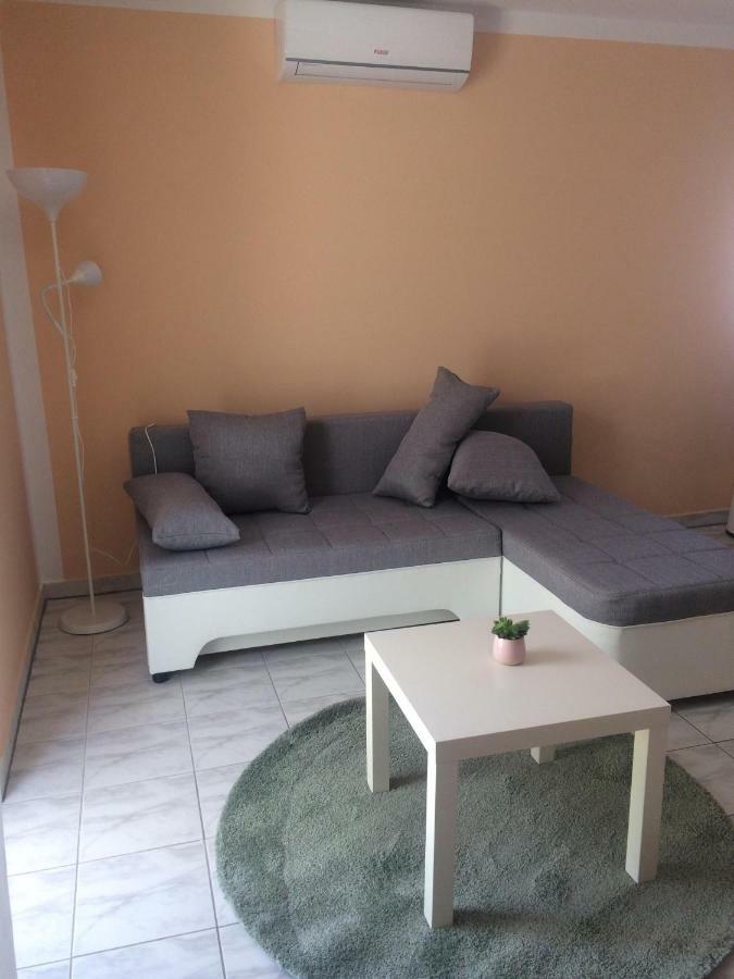 Obiteljski Apartman Filip U Blizini Plaze Za Djecu Palit Extérieur photo